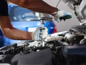 ورشة ميكانيكي سيارات أمريكية في جدة